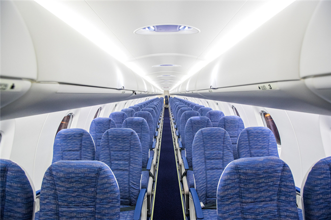 公司首架客機成功交付4.jpg